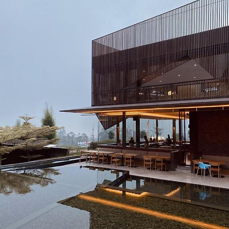 Sunsetfalls Gardens&Resort Magelang Exterior foto