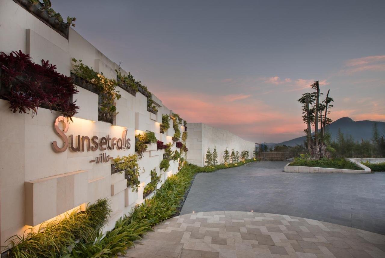 Sunsetfalls Gardens&Resort Magelang Exterior foto