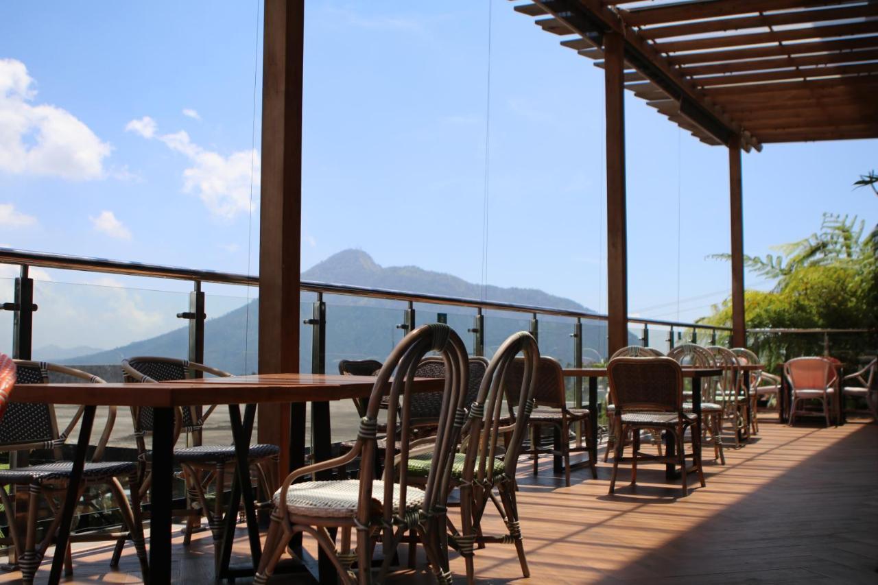 Sunsetfalls Gardens&Resort Magelang Exterior foto