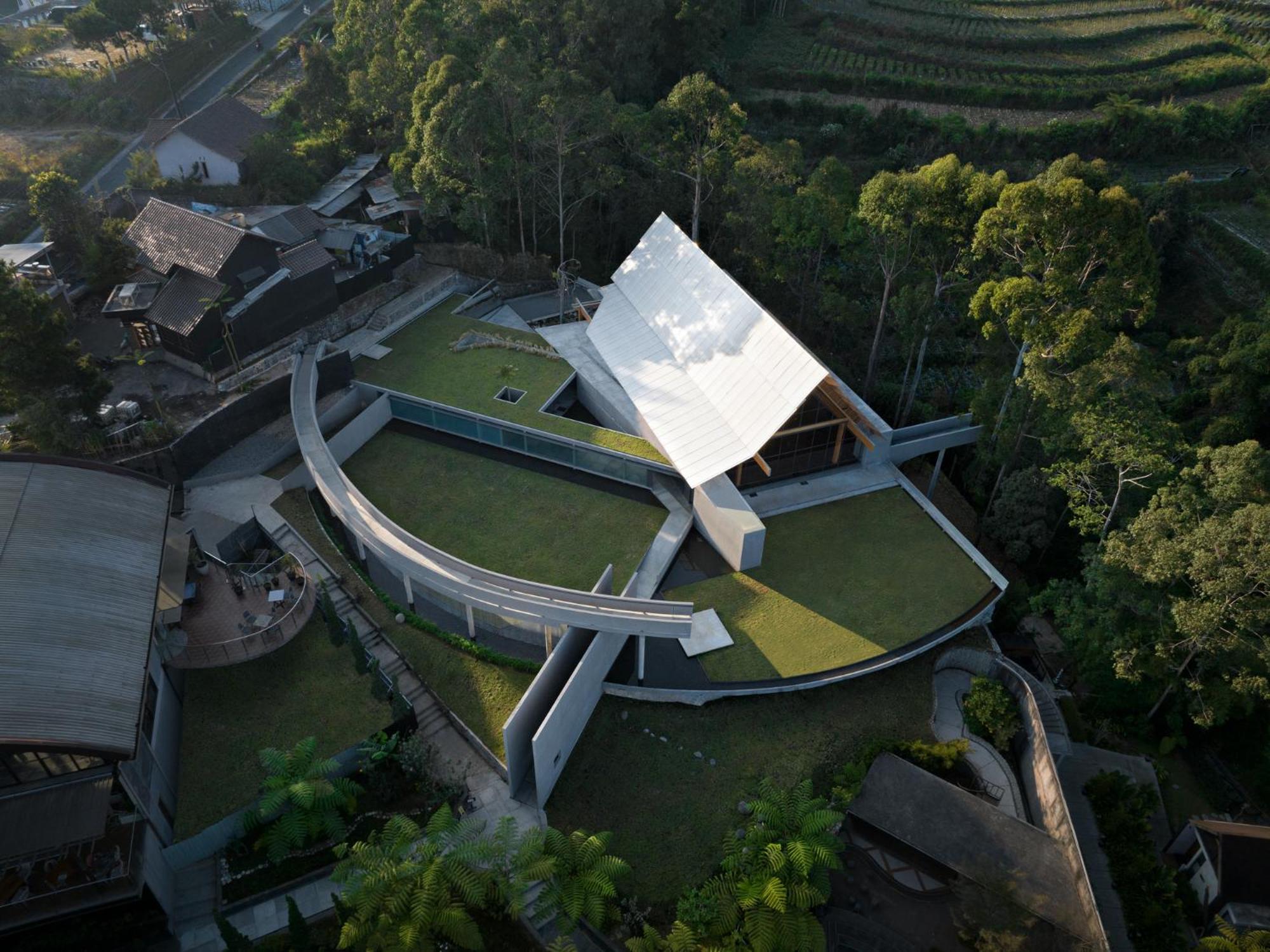 Sunsetfalls Gardens&Resort Magelang Exterior foto